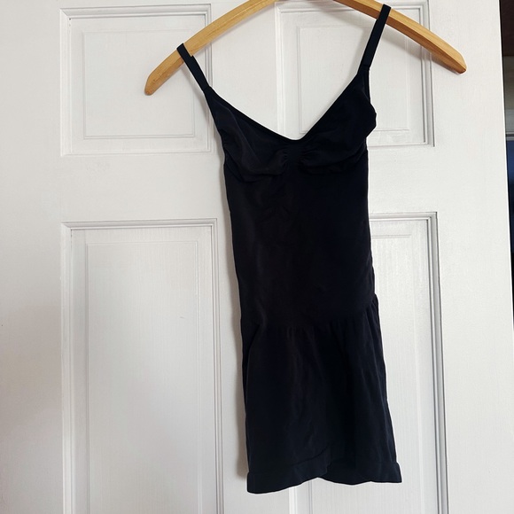 Skims Seamless Sculpt Slip Dress Onyx - Picture 3 of 7